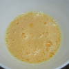 チャーハンに使う卵はいれてからすぐにご飯を入れて炒める。すぐに固まる